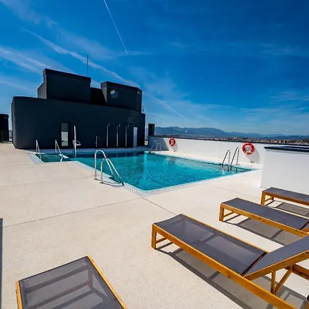 Σπίτι διακοπών Skyline 4 Pool & Parking Free