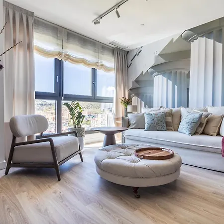 Skyline 4 Pool & Parking Free Σπίτι διακοπών