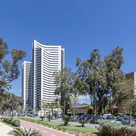 Skyline 4 Pool & Parking Free Σπίτι διακοπών